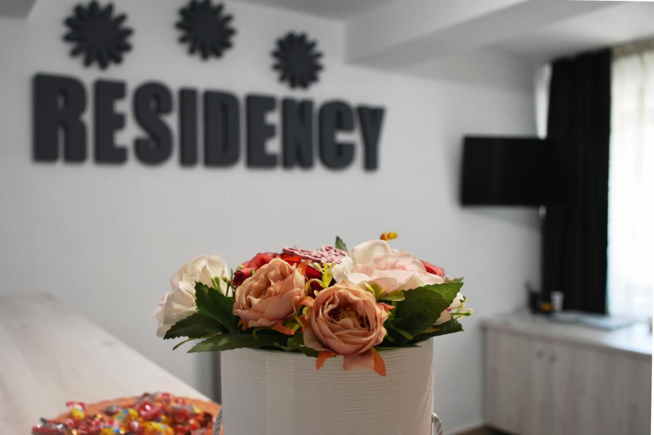 Pension Recidency オラデア エクステリア 写真